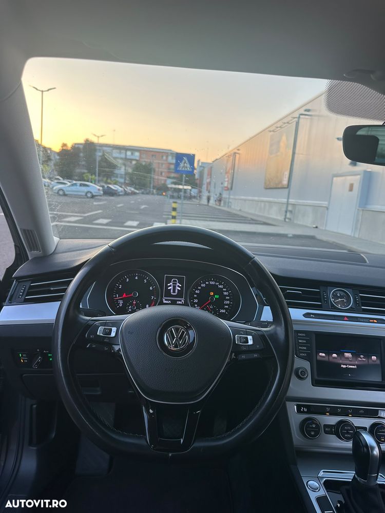 Volkswagen Passat 1.4 TSI BlueMotion Technology DSG Comfortline - 11