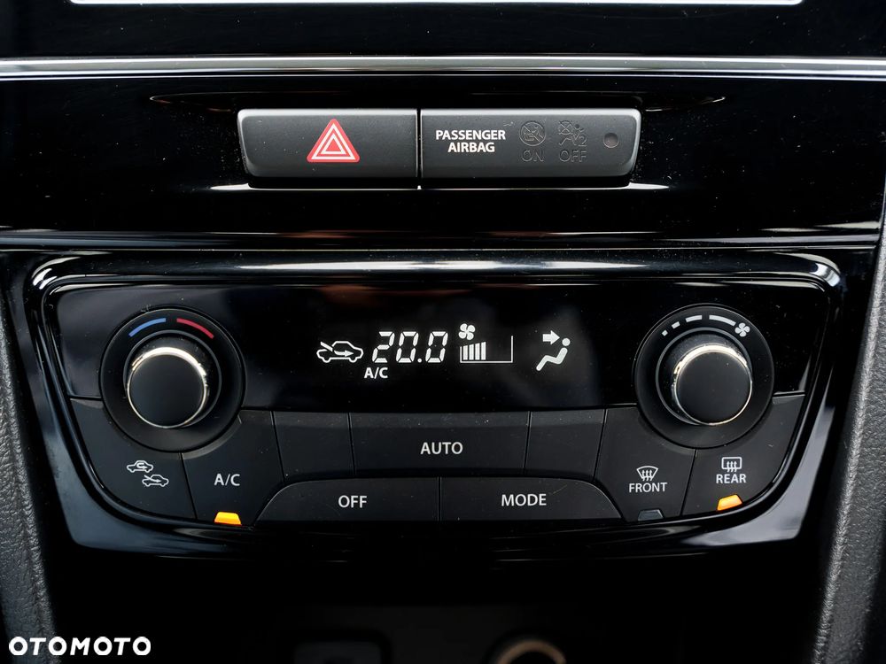 Suzuki Vitara 1.6 Premium 4WD - 32