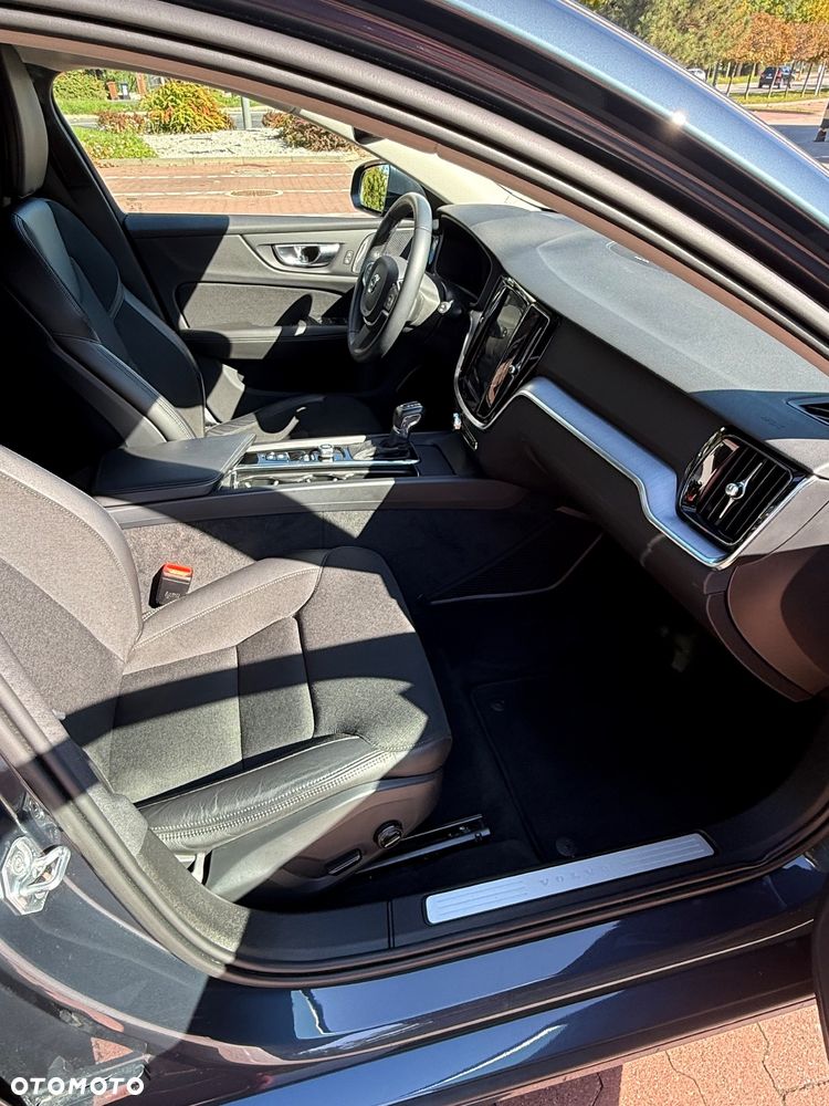 Volvo V60 D4 Momentum Pro - 7