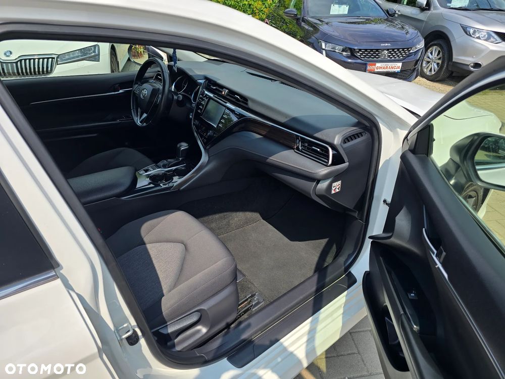 Toyota Camry - 11