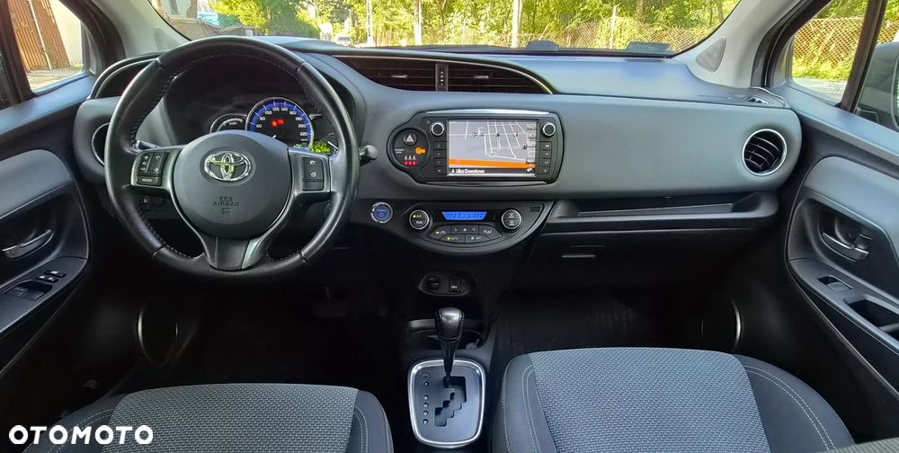 Toyota Yaris Hybrid 100 Premium EU6 - 13