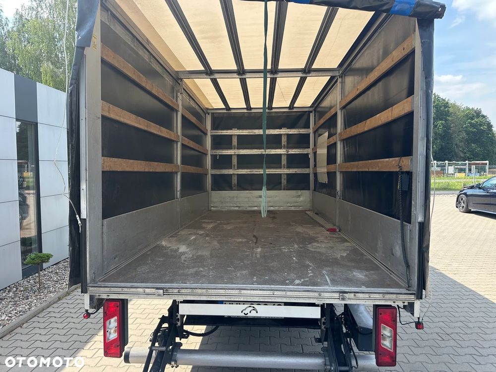 Ford Transit - 13