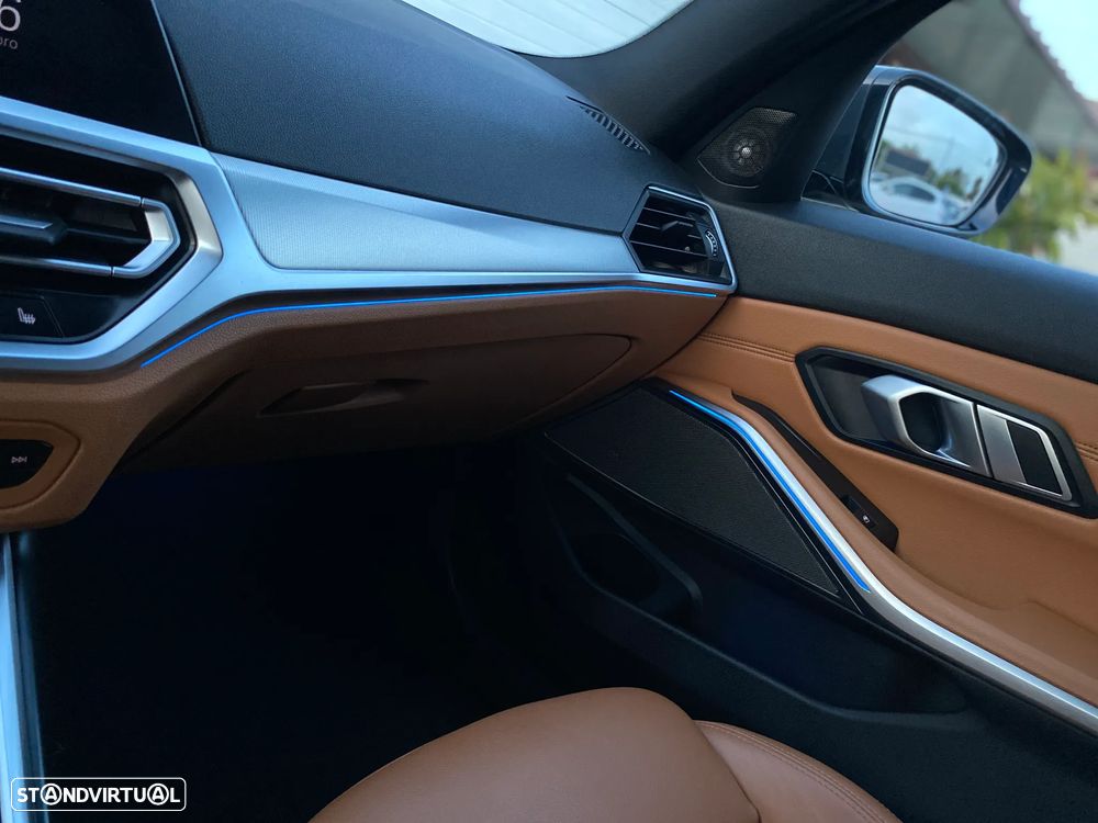BMW 330 e Touring Aut. Luxury Line - 41