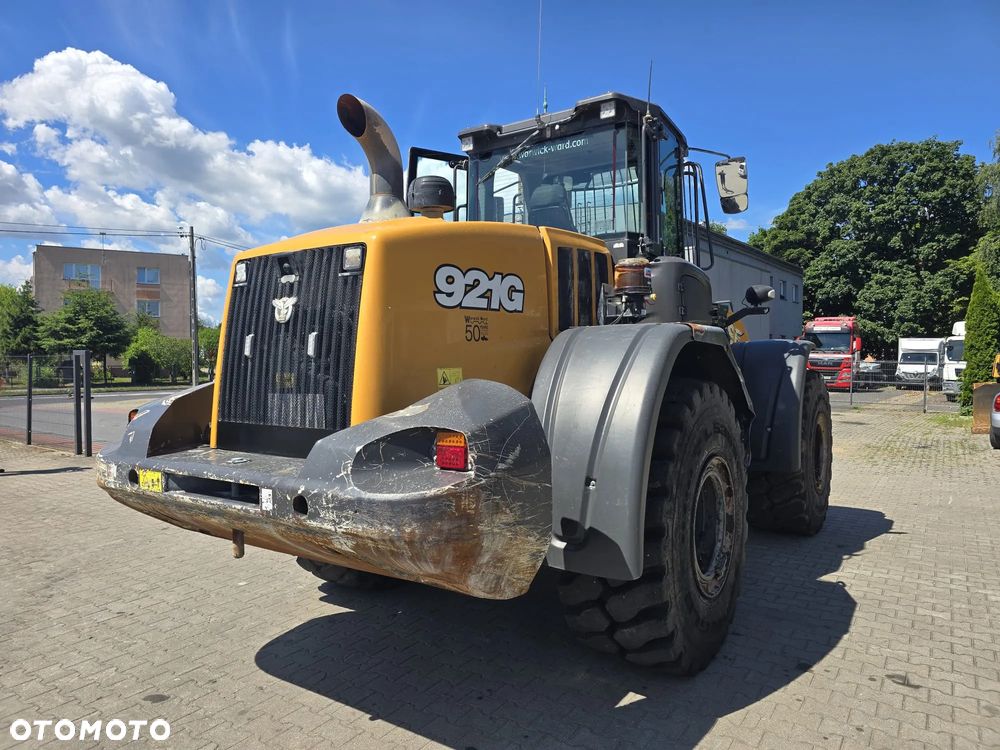 Case 921G - 3