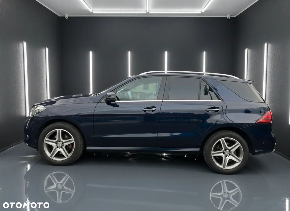 Mercedes-Benz GLE 350 d 4Matic 9G-TRONIC AMG Line - 4