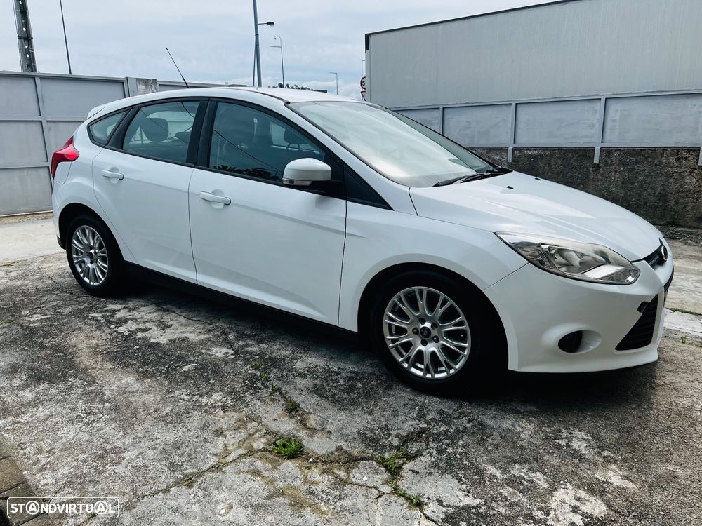 Ford Focus 1.0 SCTi Titanium - 17