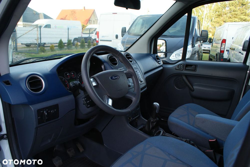 Ford Transit Connect - 9