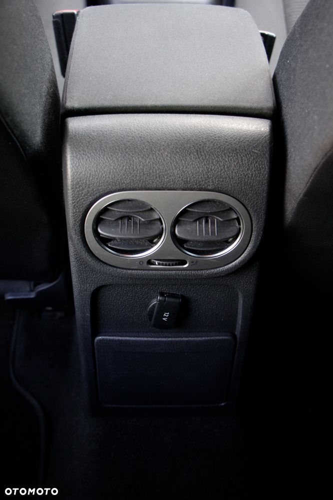 Volkswagen Tiguan - 21