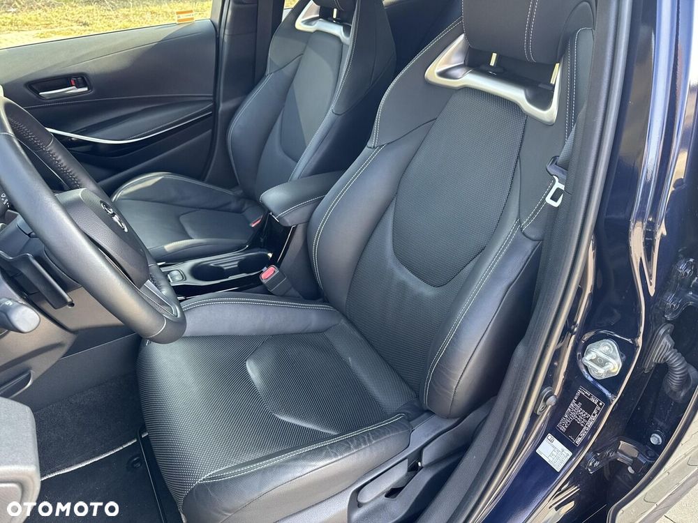 Toyota Corolla - 10