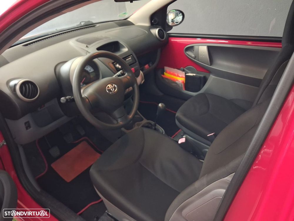 Toyota Aygo 1.0 - 10