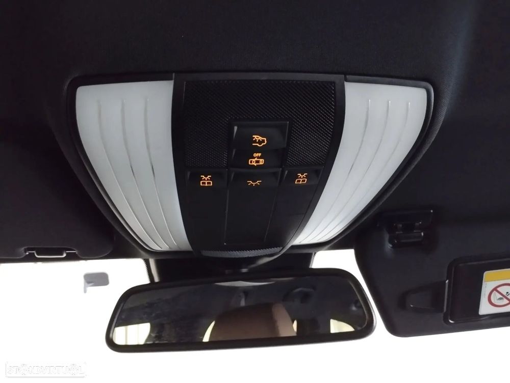 Mercedes-Benz E 300 Bluetec Hybrid Avantgarde - 19