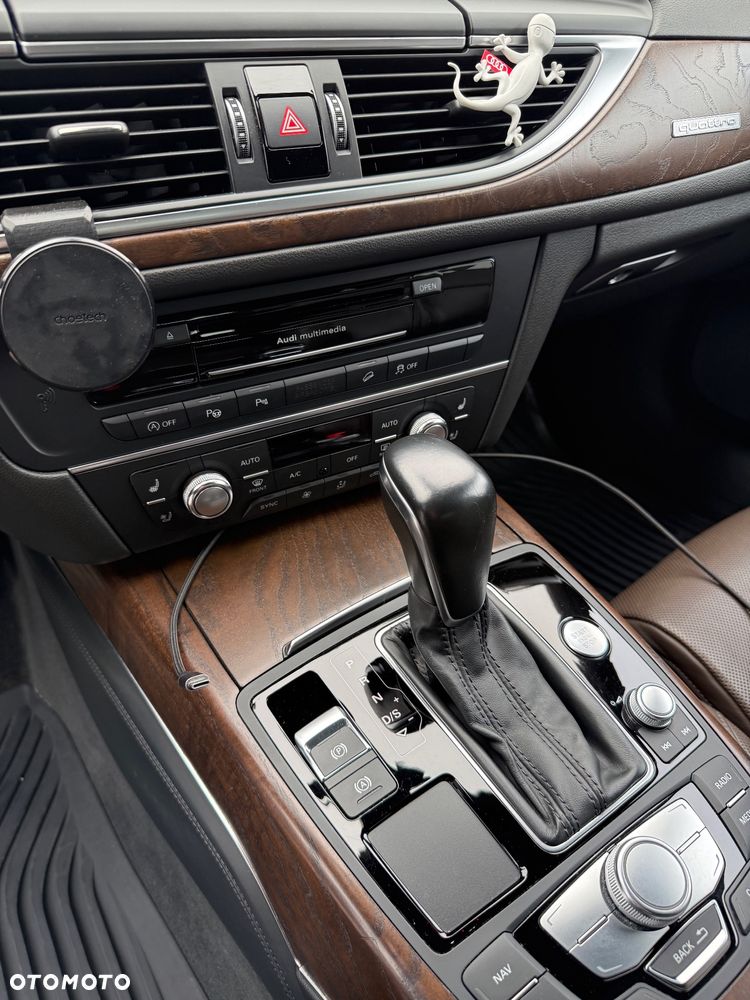 Audi A6 Allroad - 12