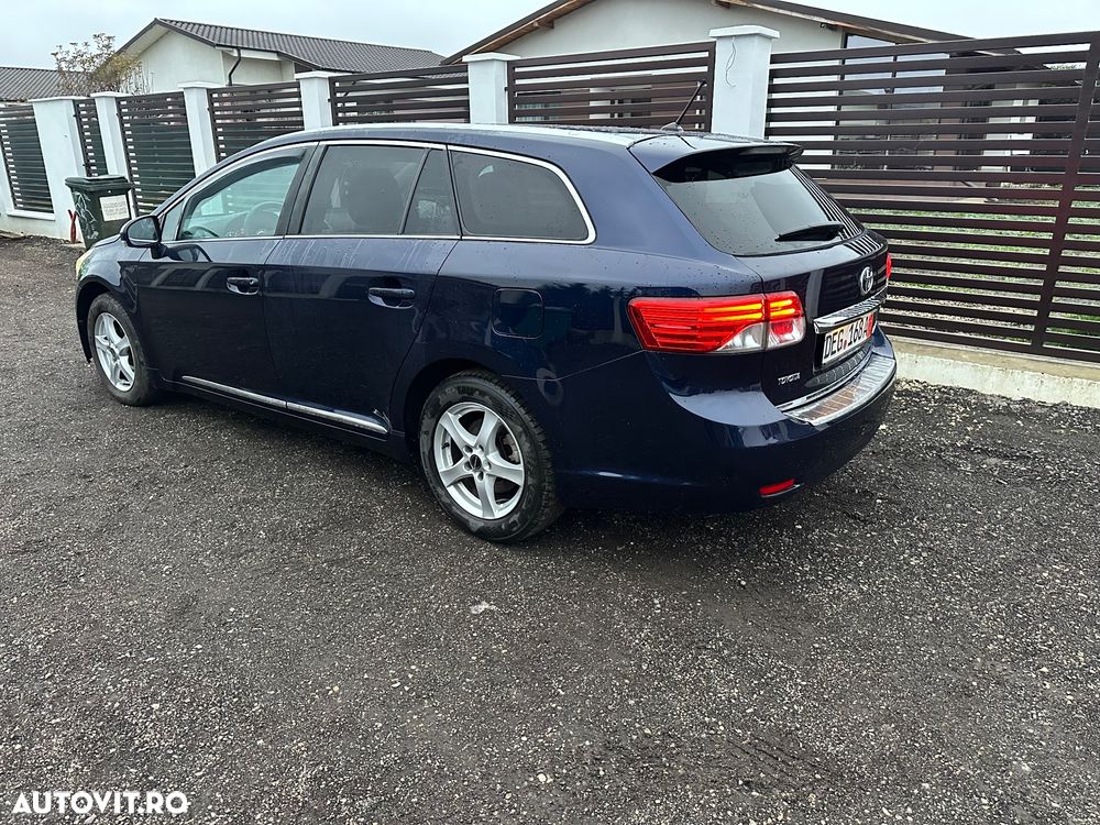 Toyota Avensis Combi 2.0 D-4D Comfort - 4