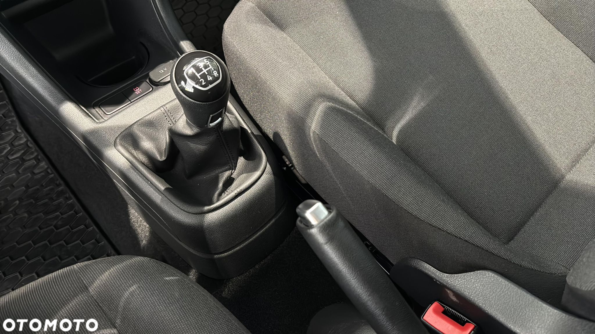 Volkswagen up! 1.0 move - 15