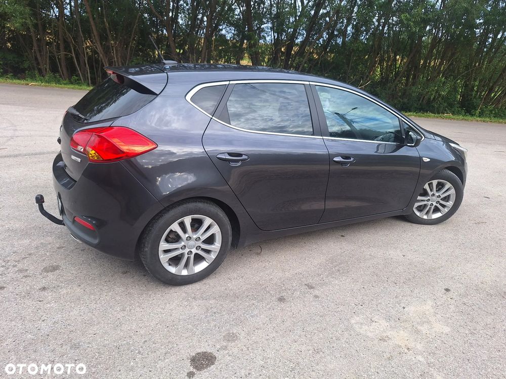 Kia Ceed - 21