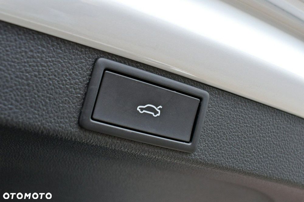 Skoda Octavia 1.5 TSI mHEV Selection DSG - 28