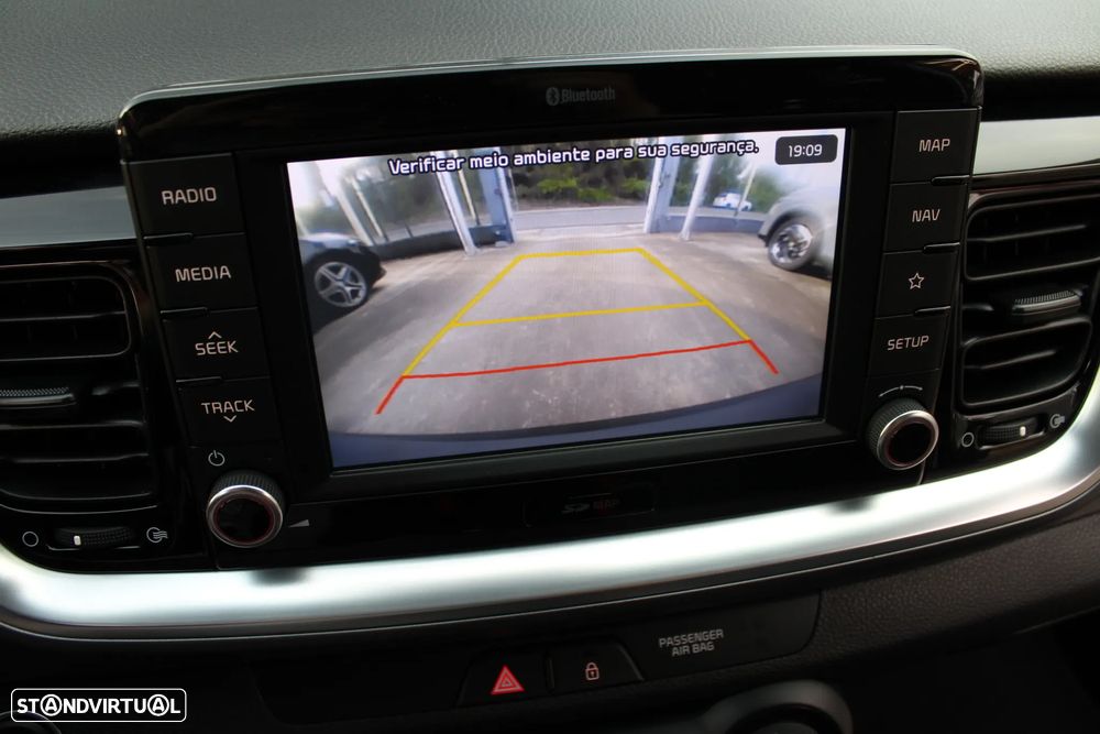 Kia Stonic 1.6 CRDi Easy - 29