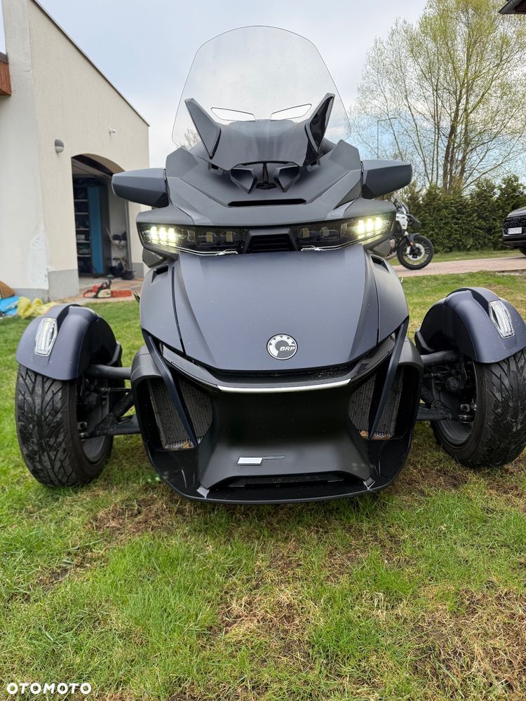 Can-Am Spyder - 13