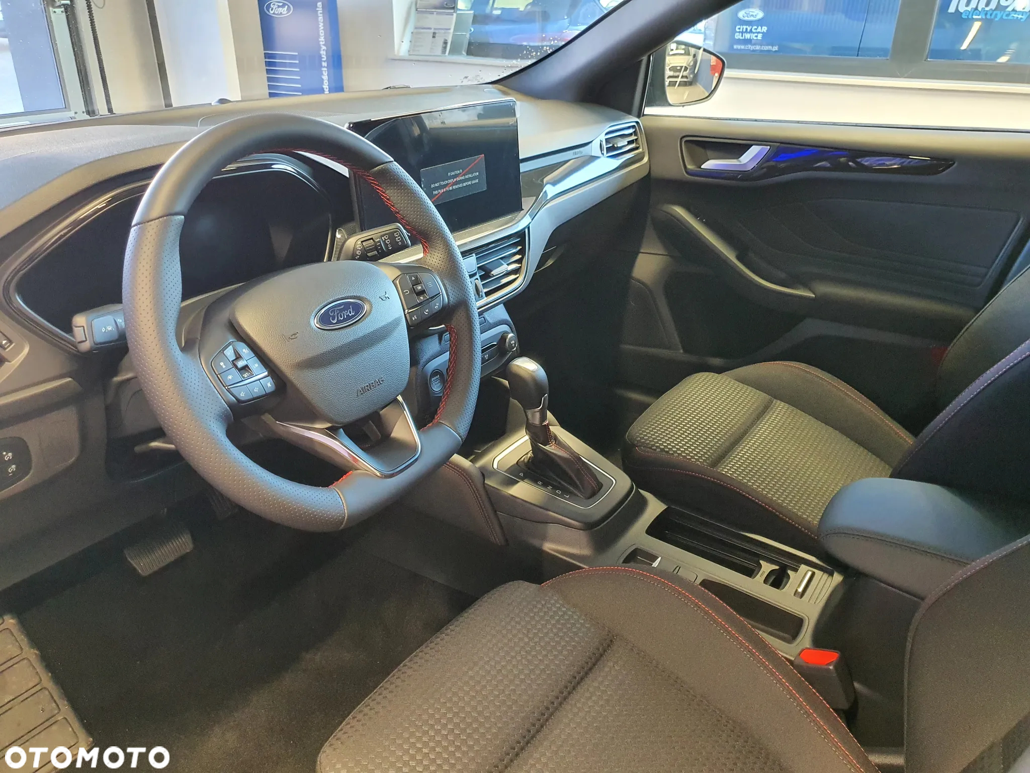 Ford Focus 1.0 EcoBoost mHEV ST-Line X - 11