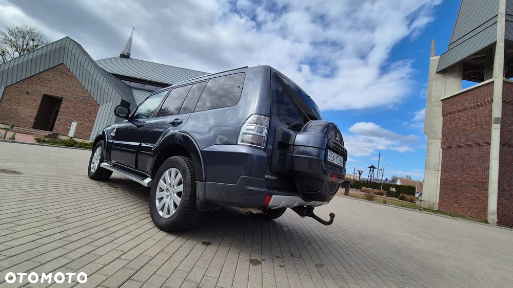 Mitsubishi Pajero - 6