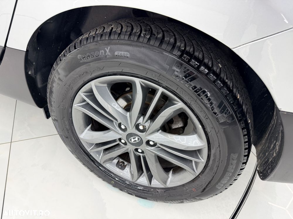 Hyundai ix35 1.7 CRDI 2WD Fifa World Cup Edition - 15