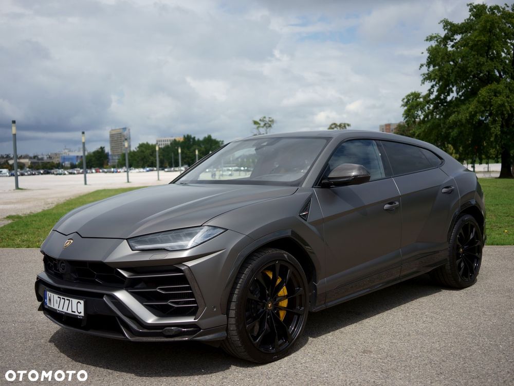 Lamborghini Urus - 1