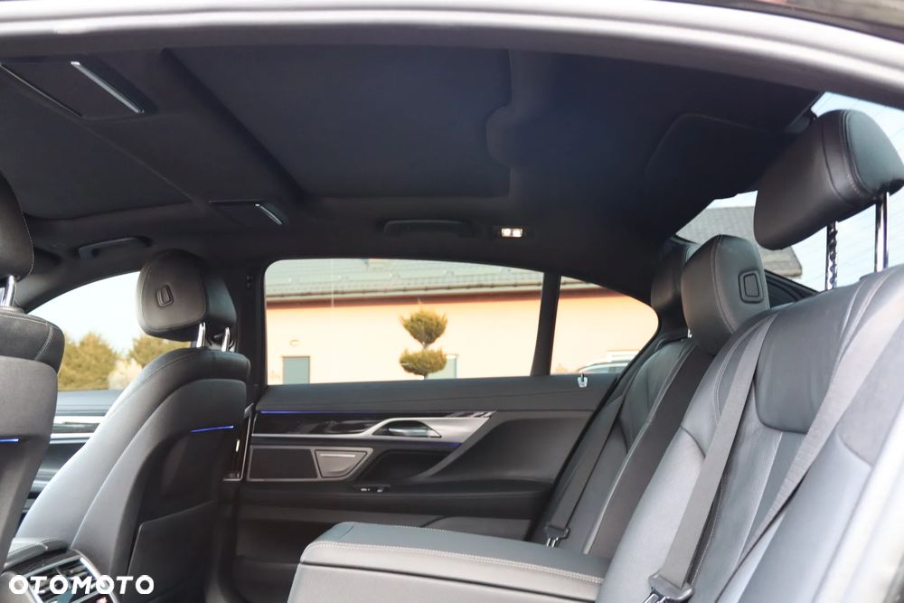 BMW Seria 7 740Li - 15