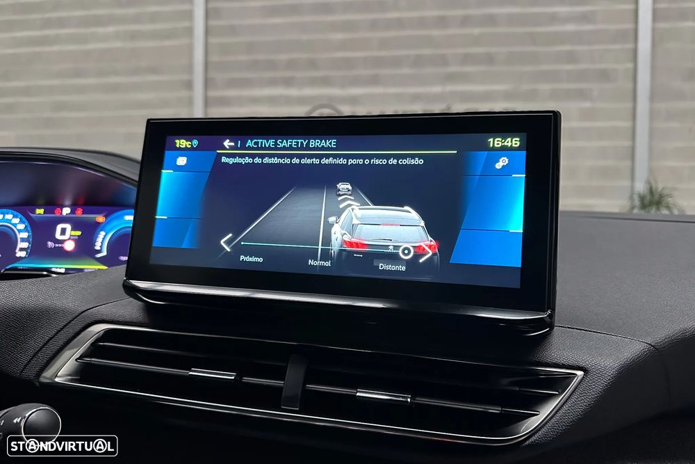 Peugeot 3008 1.6 Hybrid Allure e-EAT8 - 25