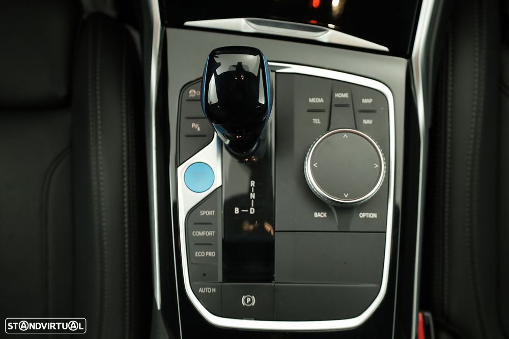 BMW i4 eDrive40 - 16