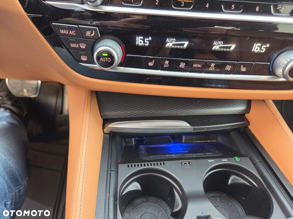 BMW Seria 5 530i mHEV M Sport sport - 12