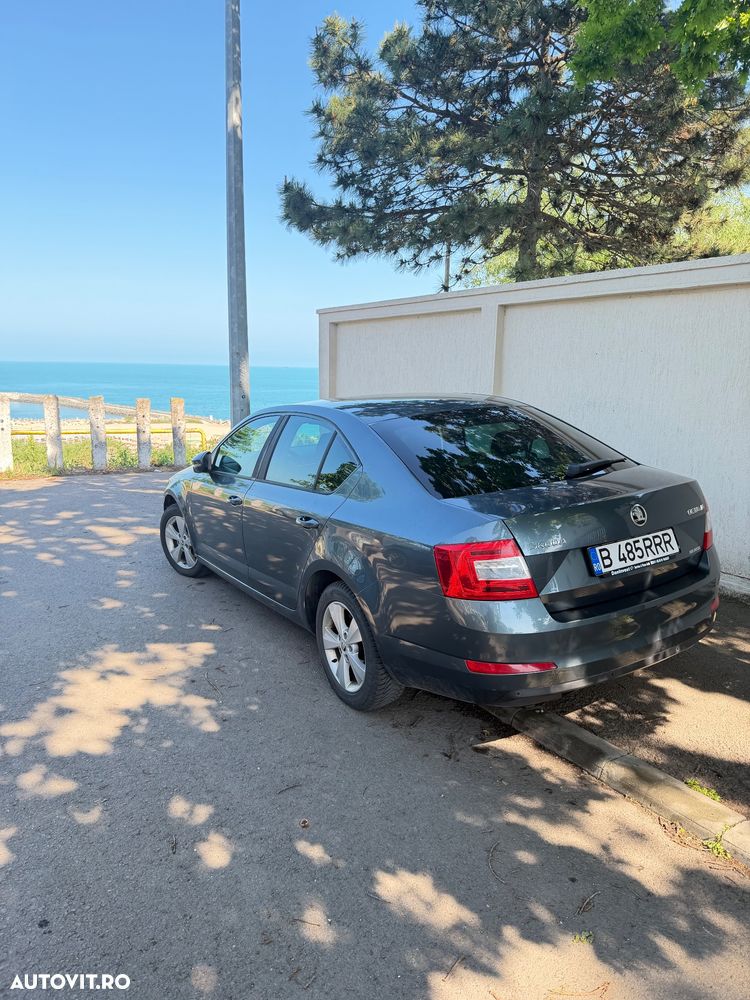 Skoda Octavia 2.0 TDI Style - 4