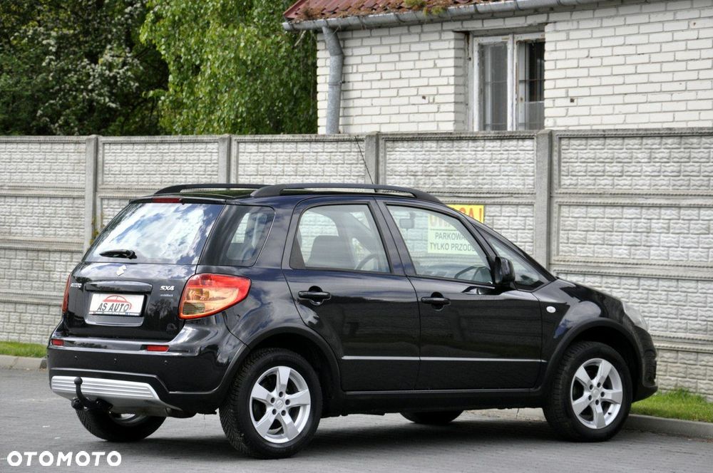 Suzuki SX4 1.6 Premium - 28