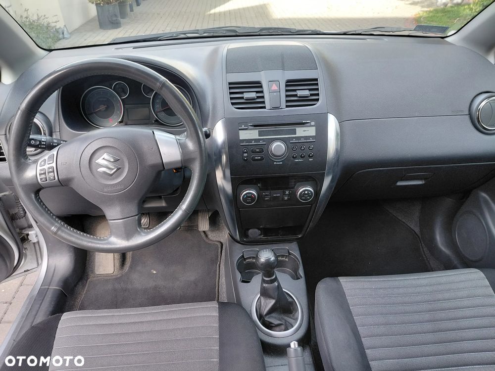 Suzuki SX4 1.6 VVT 4x2 City - 23