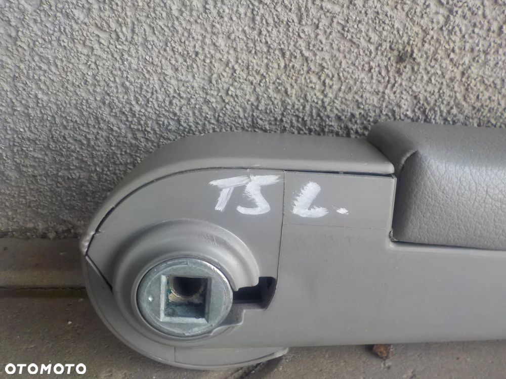 VW T5 T6 PODŁOKETNIK FOTELA LEWY - 3