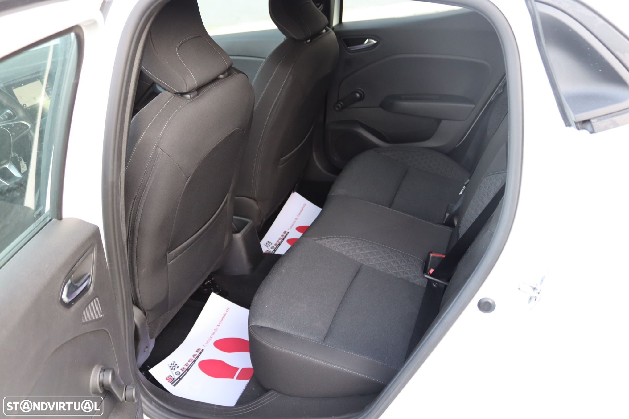 Renault Clio 1.0 TCe Limited - 23
