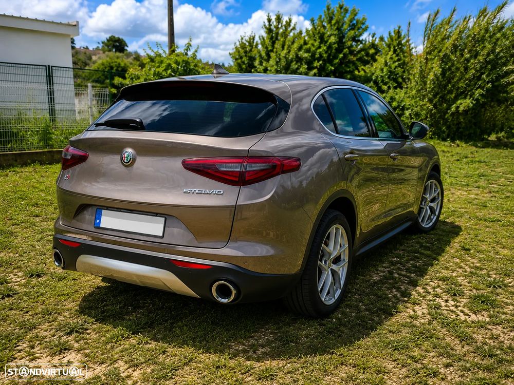 Alfa Romeo Stelvio 2.2 16V AT8-Q4 Executive - 5