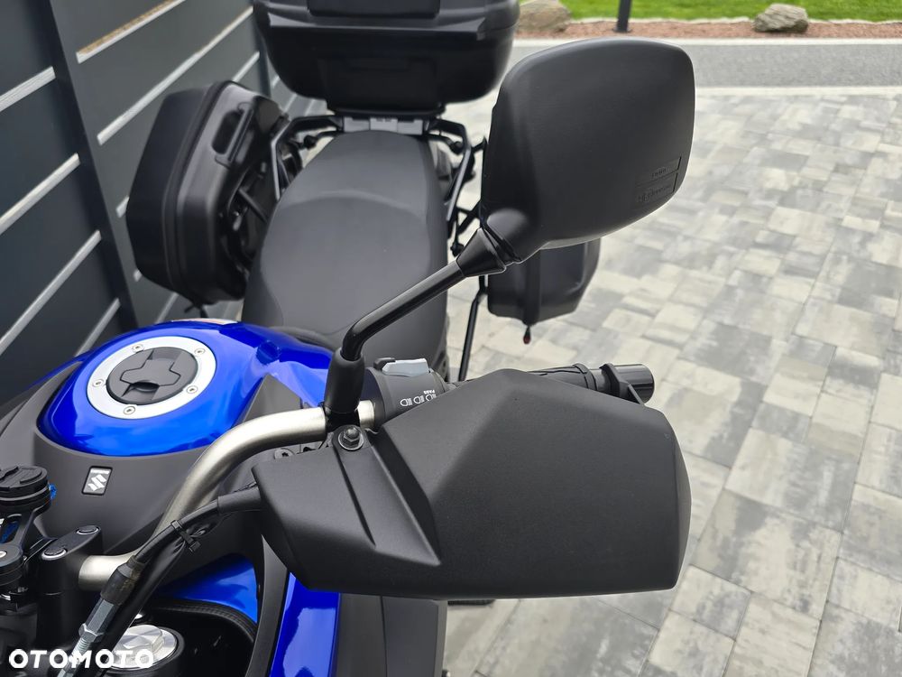 Suzuki V-STROM - 15