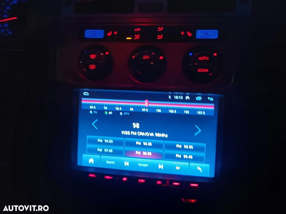 Volkswagen Touran 2.0 TDI Highline - 1