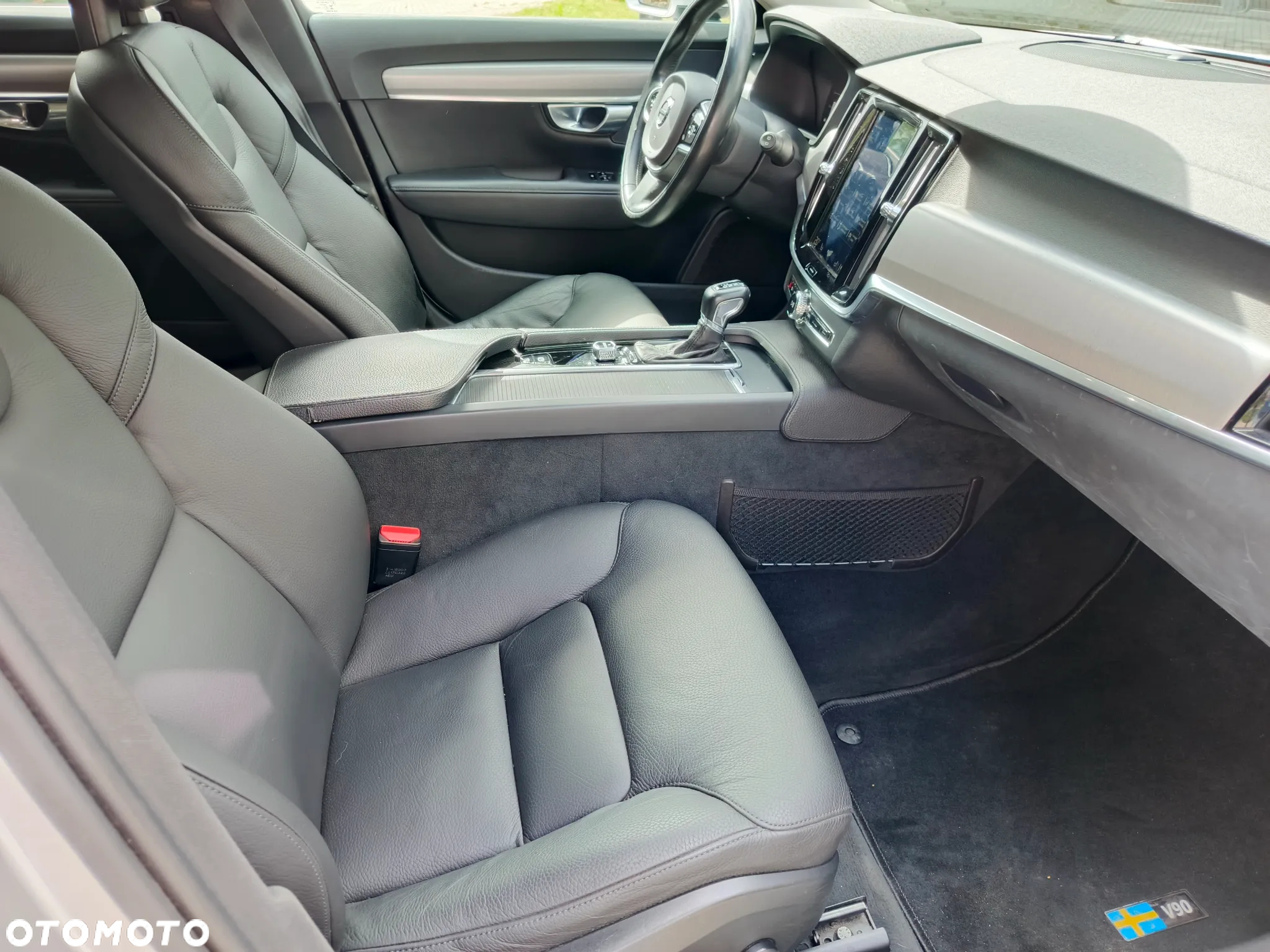 Volvo V90 D5 AWD Momentum - 22