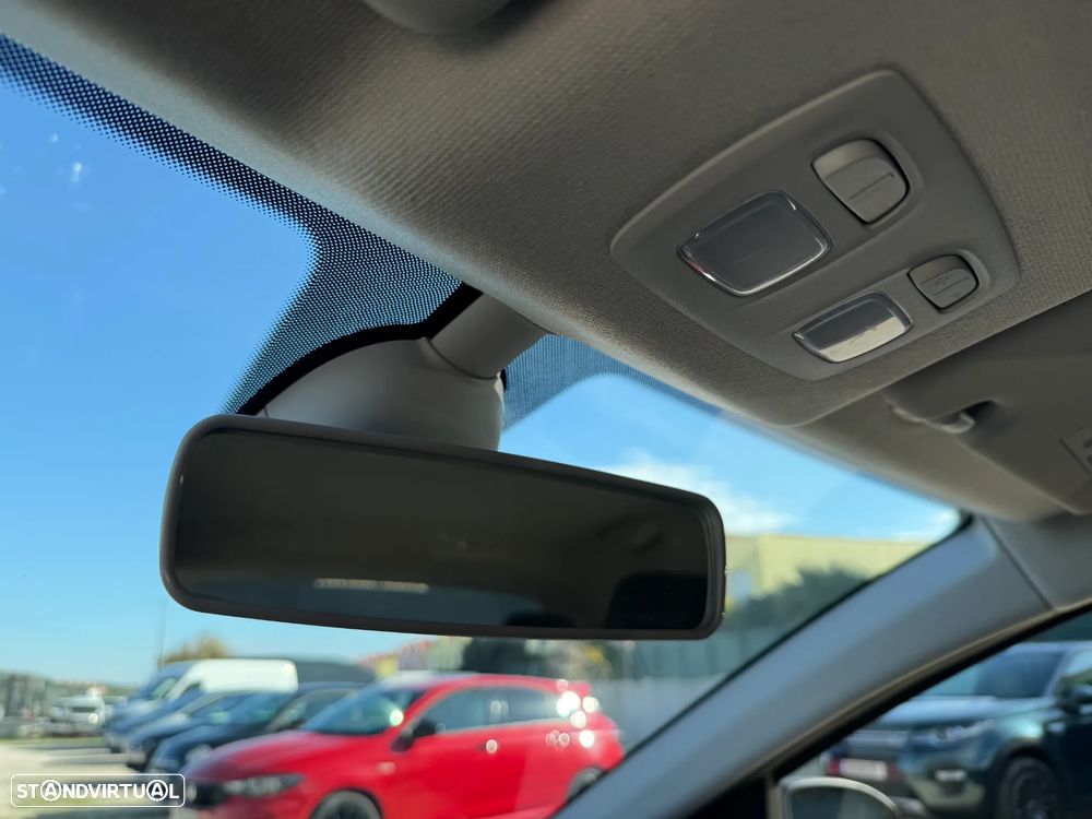 Dacia Sandero Stepway TCe 90 Comfort - 37