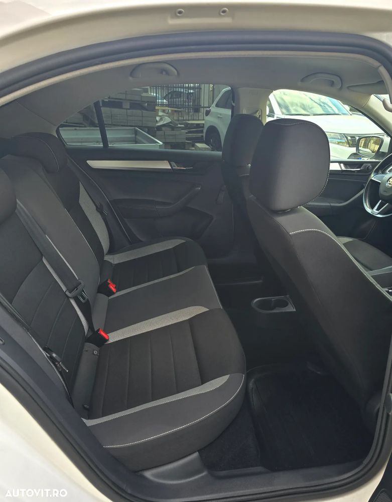 Skoda RAPID 1.4 TDI DSG Ambition - 11