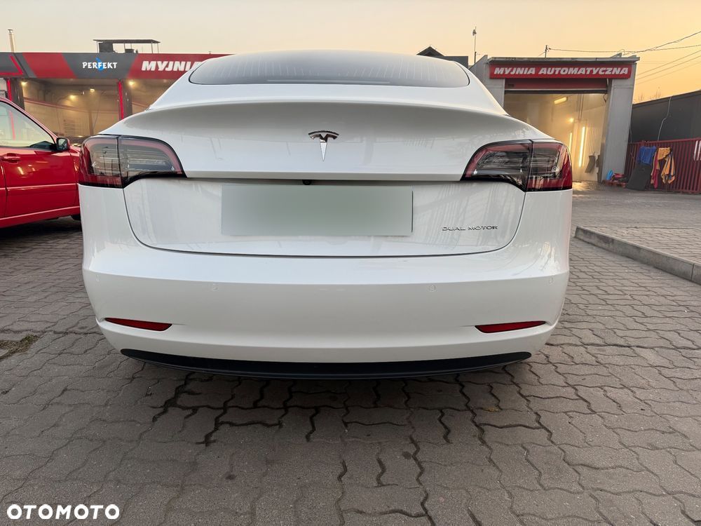 Tesla Model 3 Long Range AWD - 4