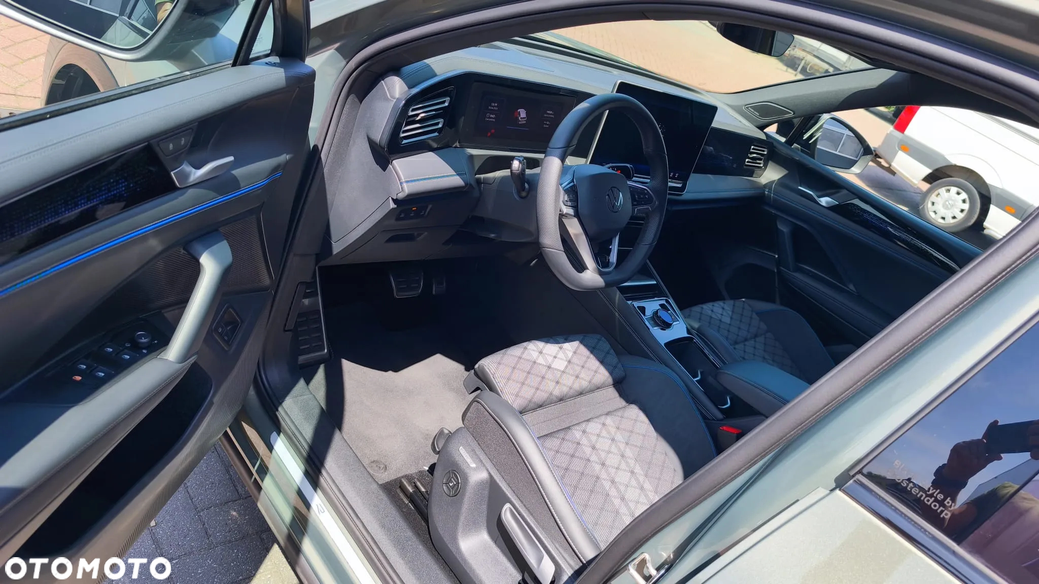 Volkswagen Tiguan 1.5 eTSI OPF DSG R-Line - 24