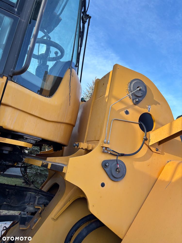 Volvo L150H rok 2011, 26ton, 4,2m3 opony 70%, bdb - 13