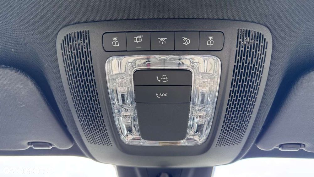 Mercedes-Benz GLA - 39