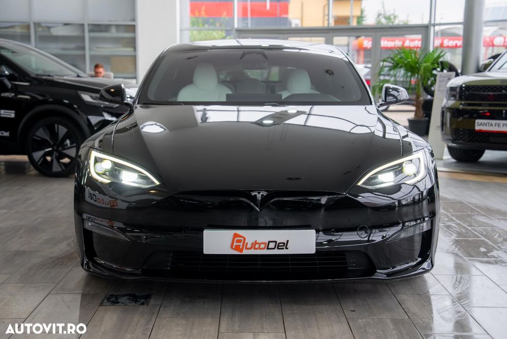 Tesla Model S - 2