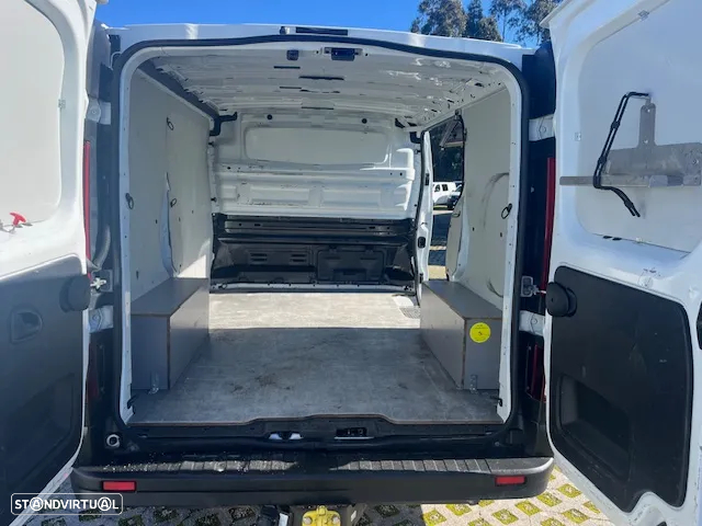 Renault TRAFIC 2.0 146 cv - 8