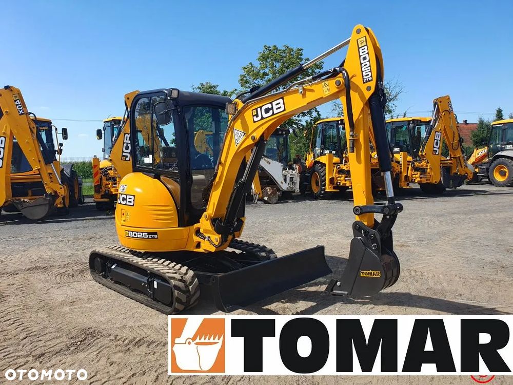 JCB 8025 - 3