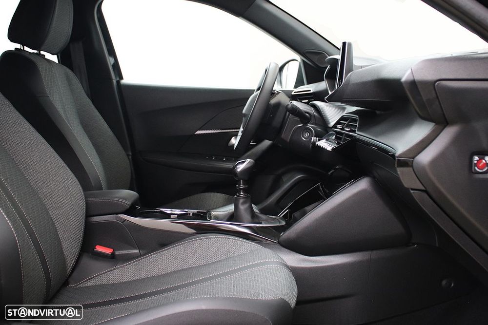 Peugeot 2008 1.2 PureTech Allure - 22