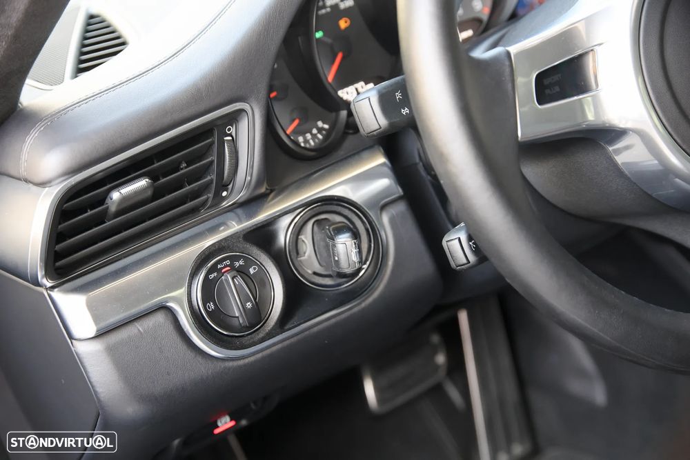 Porsche 911 (991) Carrera 4 S PDK - 18